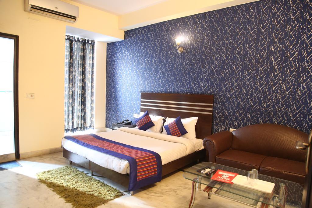 Hotel Mandakini Palace Delhi  Dış mekan fotoğraf