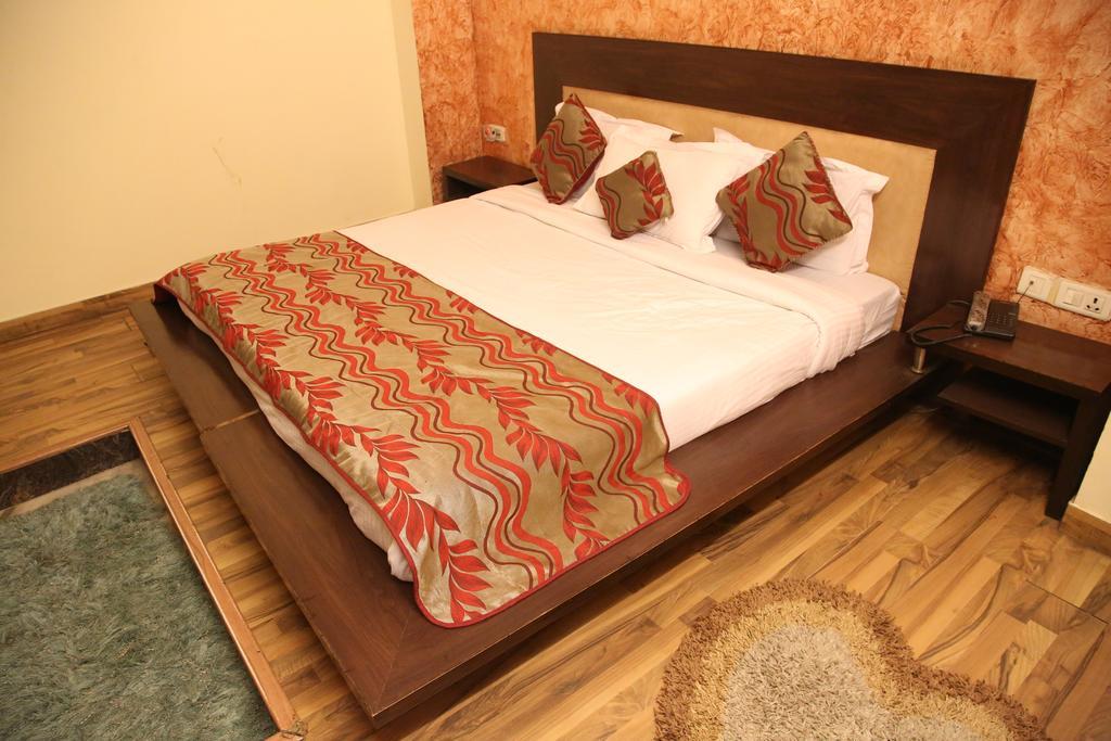 Hotel Mandakini Palace Delhi  Dış mekan fotoğraf