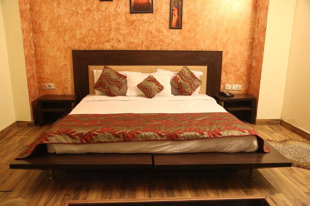 Hotel Mandakini Palace Delhi  Dış mekan fotoğraf