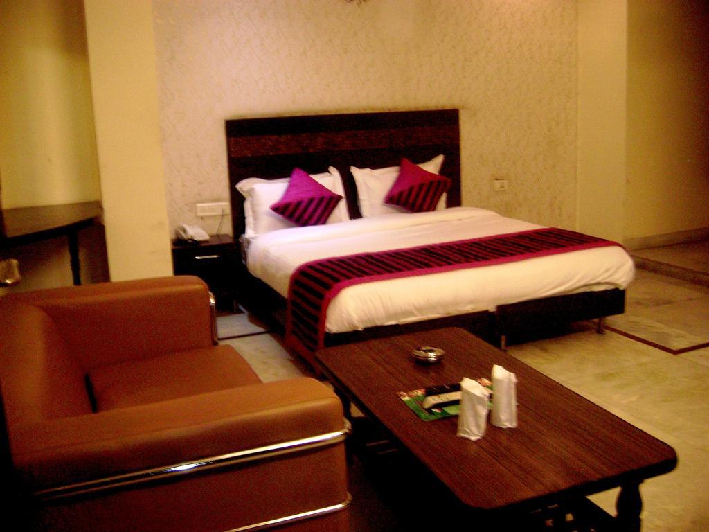 Hotel Mandakini Palace Delhi  Oda fotoğraf